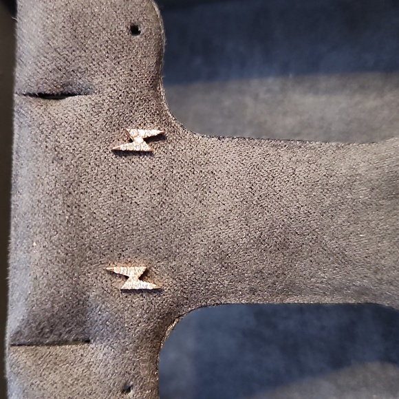 EF Collection Lightning Bolt Earrings - Picture 2 of 6